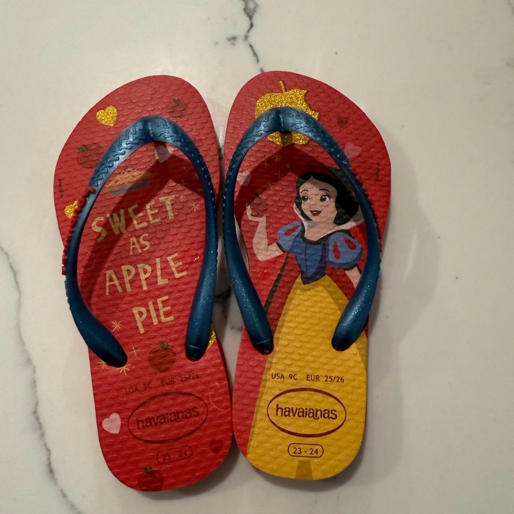 SOLD Disney x Havaianas RED CRUSH Snow White Sweet As Apple Pie Flip Flops